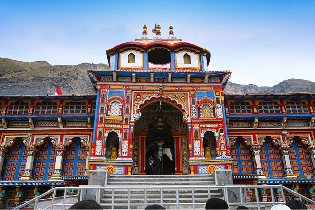Badrinath Temple Do Dham Helicopter Tour